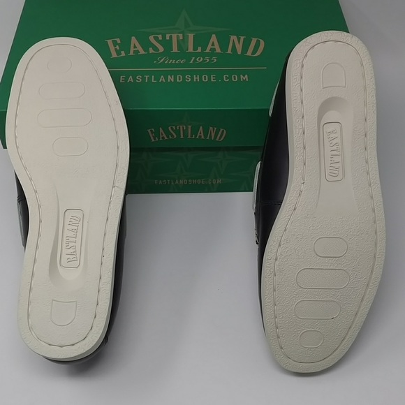 eastland deck shoes